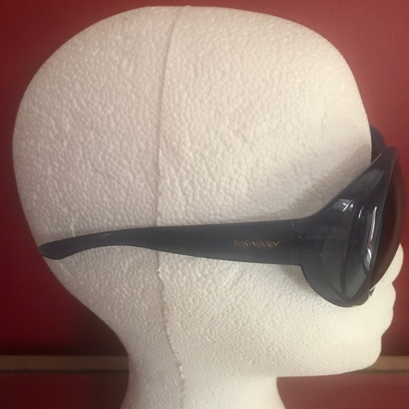 Gorgeous oversized YSL SUNGLASSES - Picture 4 of 4